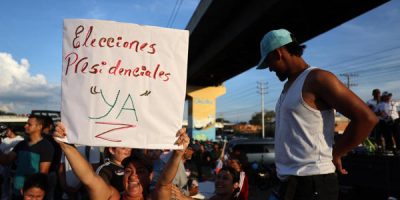 María Corina Machado regresa a Venezuela entre una multitud que exige elecciones
