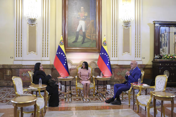 Delcy, Jorge Rodríguez y Dinorah Figuera